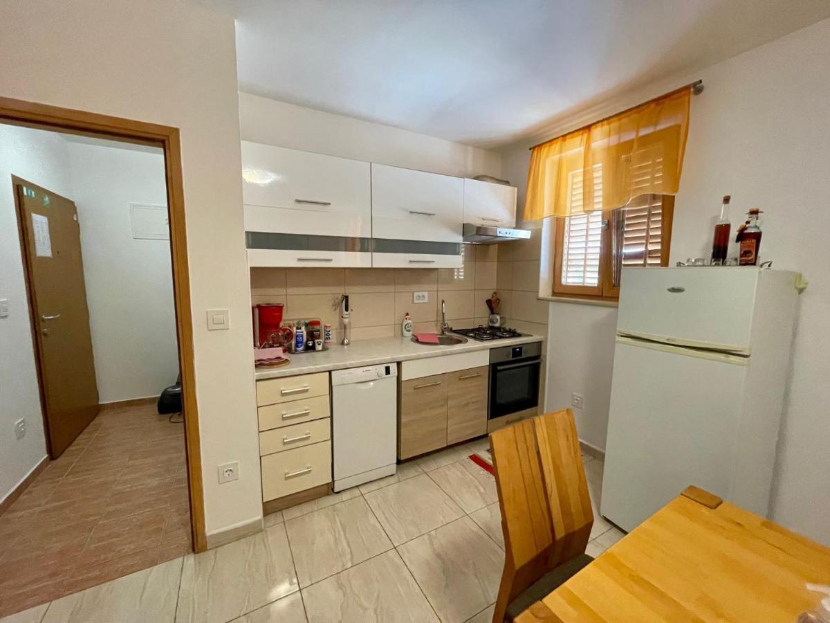 Lovro #1 & #2 Apartments Црес Экстерьер фото